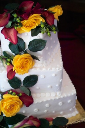 Color photograph of a wedding cake at the Gatehouse in Lafayette, CO.