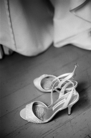 The bride's shoes set on the floor